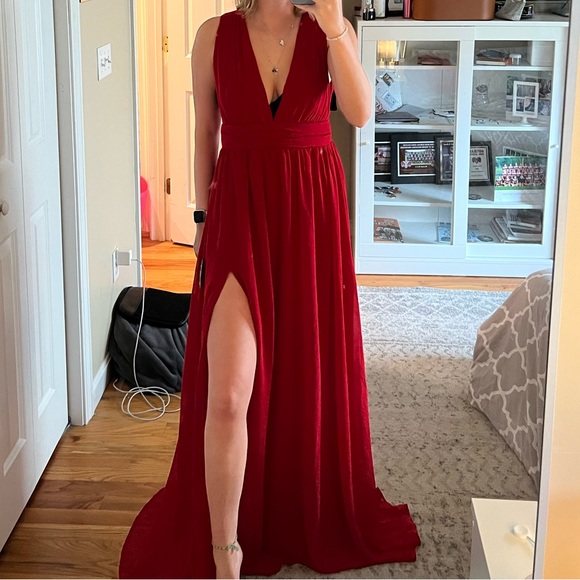 Lulus Red V-Neck dress - Picture 1 of 5